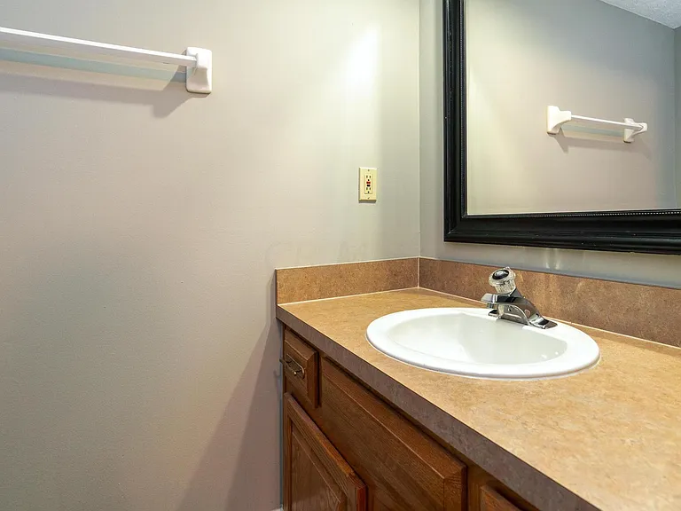 6266 Hyland Dr — Photo 5