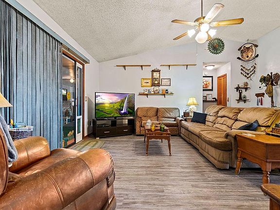 4th image of 2577 Derby Dr