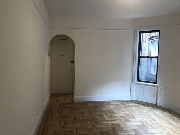 3rd image of 354 W 18th St APT 5A