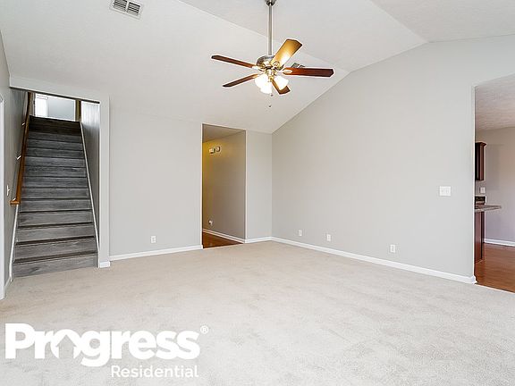 5th image of 2025 Saint Andrews Dr