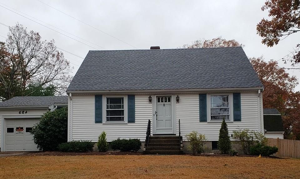 1st image of 684 Pearl St