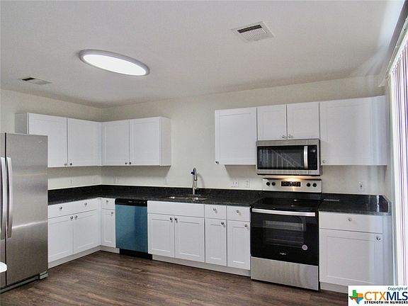 4th image of 1213 Deerhound Pl