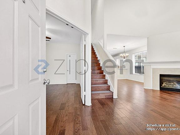 4th image of 11272 Chaucer Dr