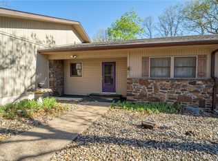 4 Gretchen Ln, Bella Vista, AR 72715