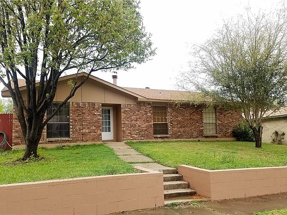 2nd image of 3312 Meadow Oaks Dr