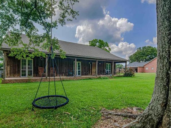 435 Corsair Dr, Baton Rouge, LA 70810