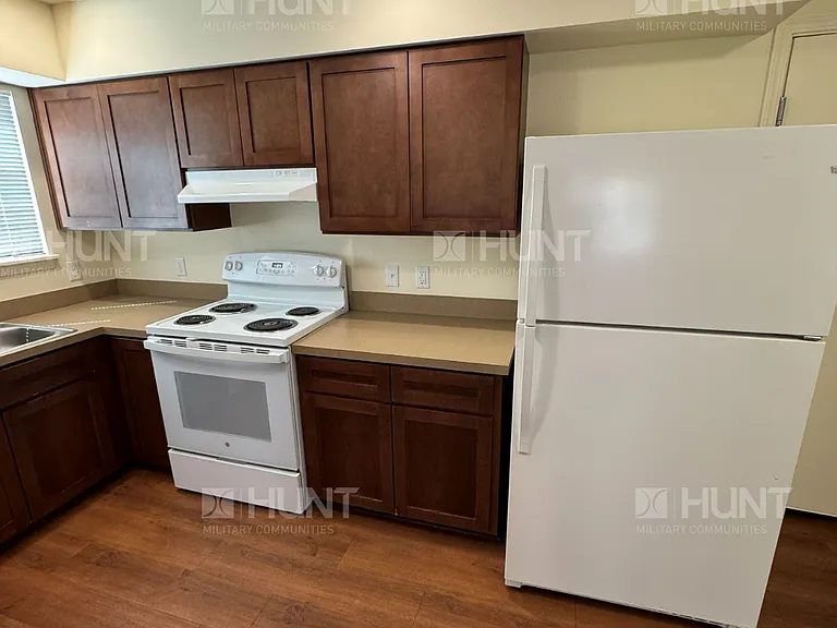 3020 Albacore Cir #B10 — Photo 8