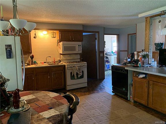 4th image of 6638 Wellington Dr