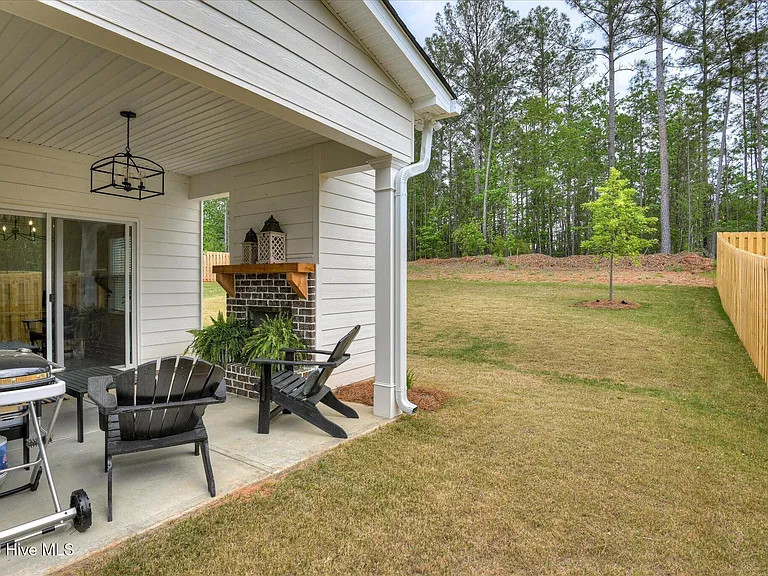 2049 Warbler Dr — Photo 47