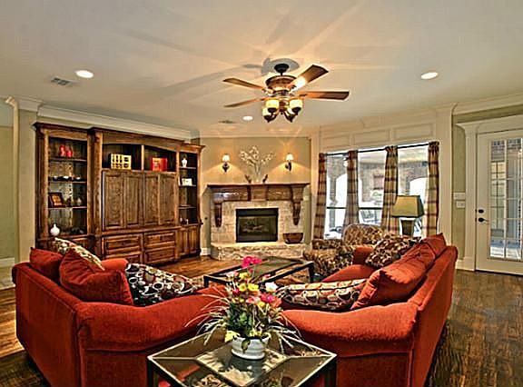 2nd image of 637 Meandering Woods Dr