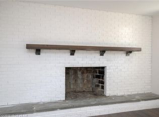 8 Arbor Ave, Topsham, ME 04086