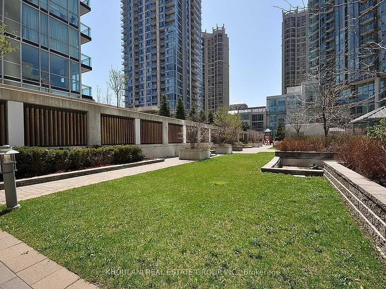 220 Burnhamthorpe Rd W #2201 — Photo 32