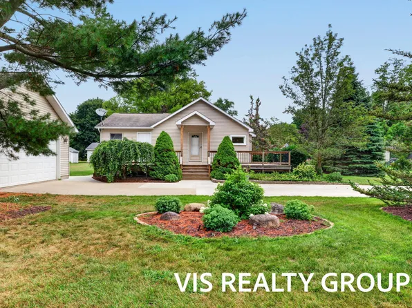 125 E Jefferson St, Newaygo, MI 49337