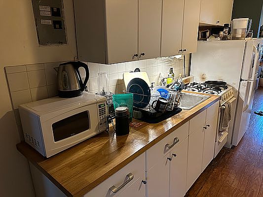 5th image of 131 Halsey St #2
