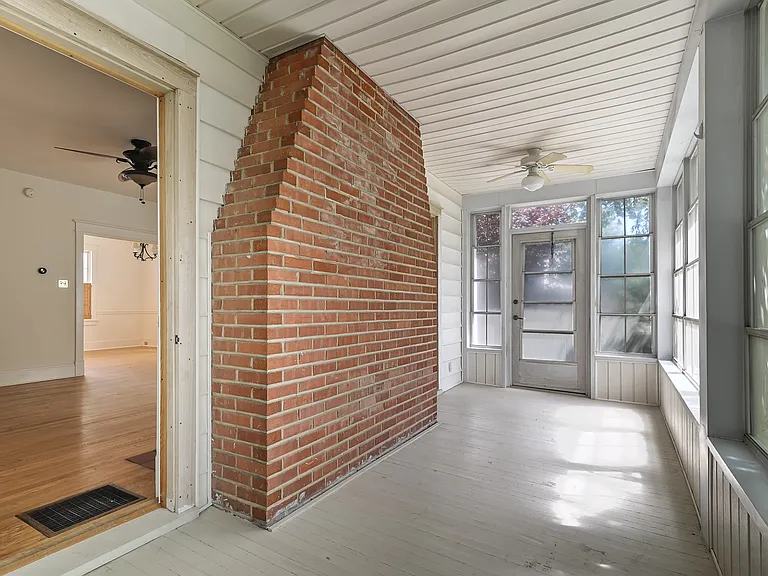 19 Elm Ter — Photo 3