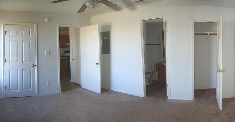 008_Master Bedroom_12212021