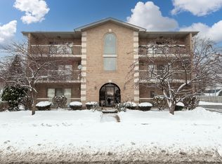 6896 W 87th St APT 3W, Burbank, IL