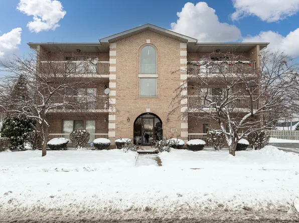 6896 W 87th St APT 3W, Burbank, IL 60459