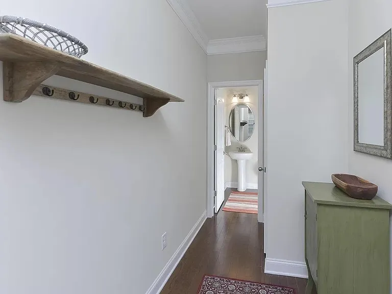 230 Thacher Loop — Photo 3