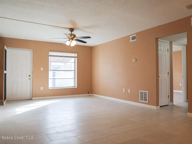 190 E Olmstead Dr #B5 — Photo 7