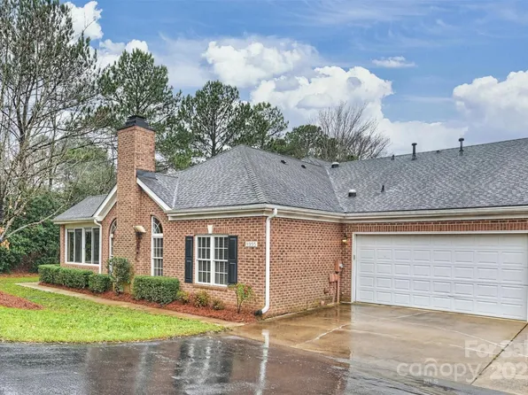 8355 Olde Troon Dr, Charlotte, NC 28277
