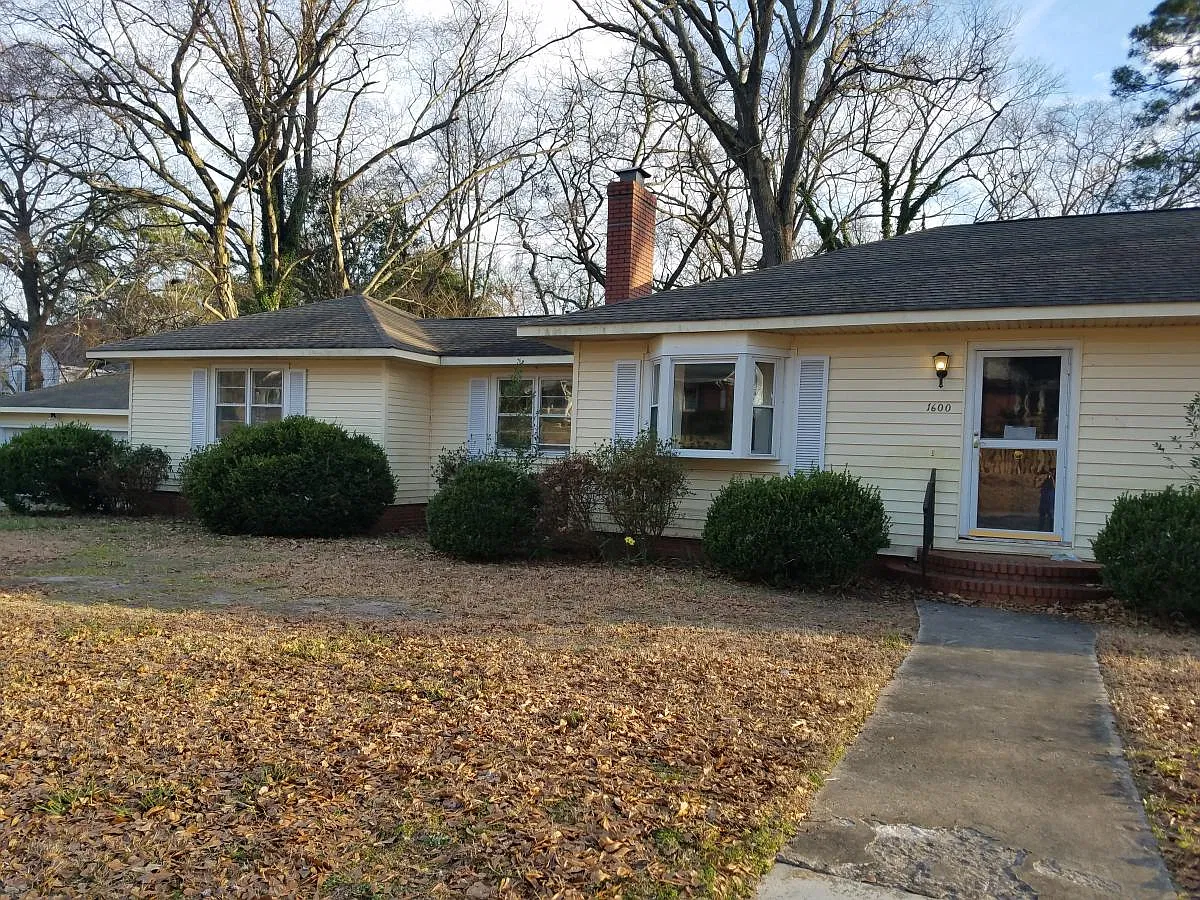 4 bed, 2050 sqft, $3,500 — Photo 2