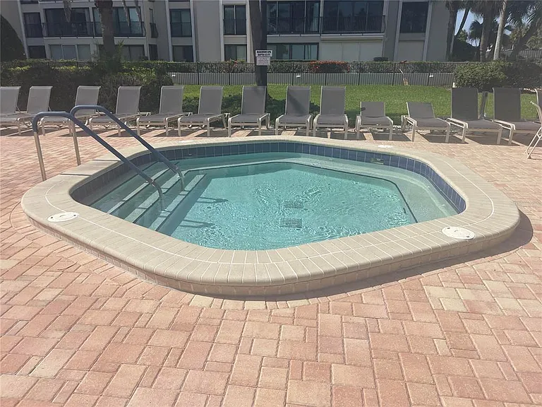 851 Bayway Blvd #103 — Photo 26