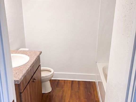 3rd image of 1165 Cannon St