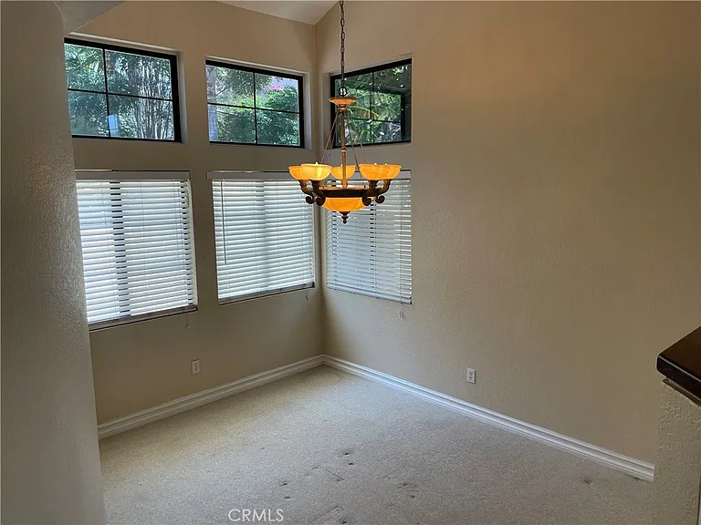 10190 Saddlehill Ter — Photo 11