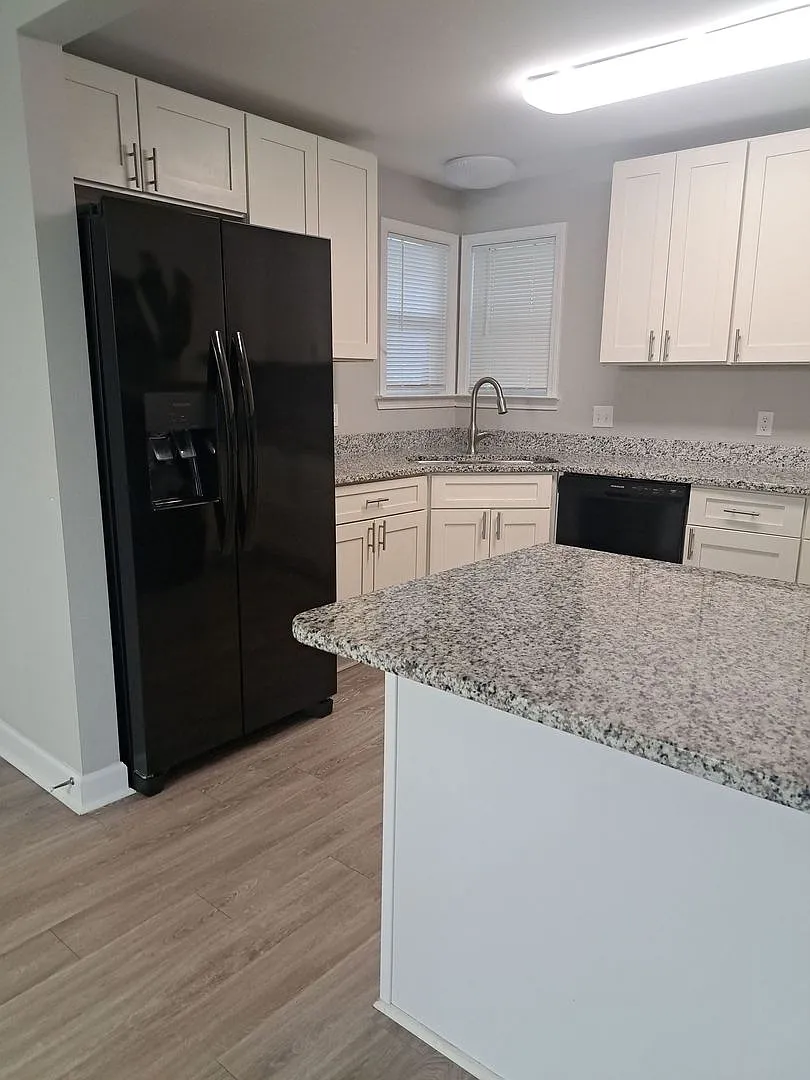 5921 Howard Road — Photo 4