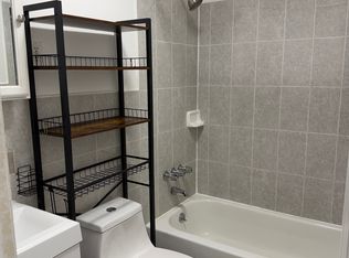 60-31 55th St #2R, Maspeth, NY 11378