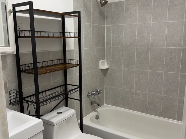 60-31 55th St #2R, Maspeth, NY 11378