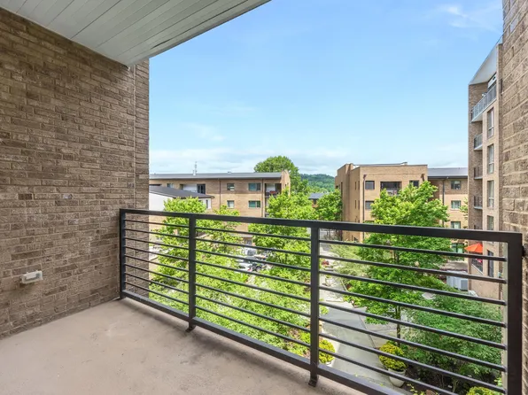 200 Manufacturers Rd APT 428, Chattanooga, TN 37405