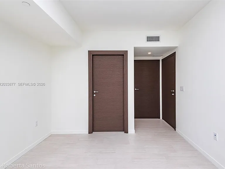 1000 Brickell Plz #4509 — Photo 36