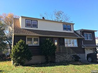 3 Hegner Ct, South Hackensack, NJ 07606