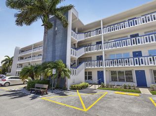 308 Greenbrier A, West Palm Beach, FL 33417
