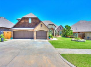 1100 Samantha Ln, Moore, OK 73160