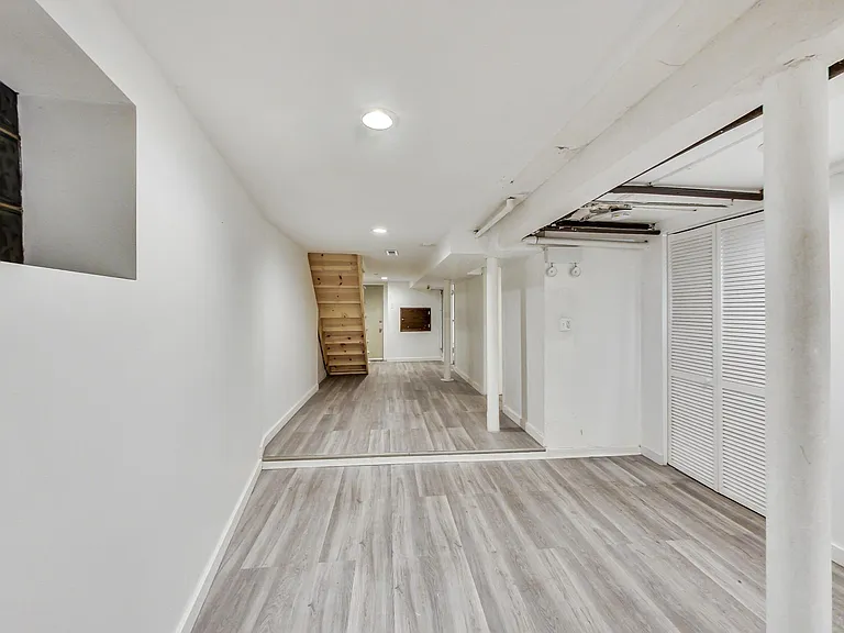 3554 N Wilton Ave #1 — Photo 30