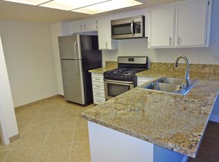 16852 Green Ln APT 103, Huntington Beach, CA 92649