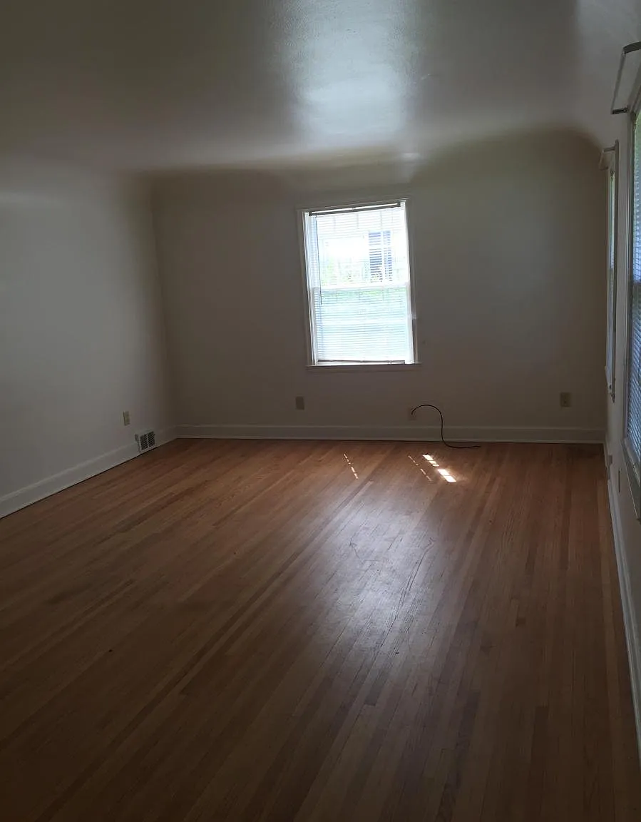 2 bed, $1,150 — Photo 3