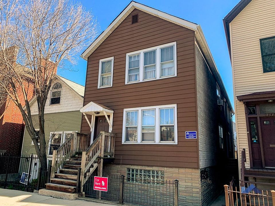 1st image of 2541 N Marshfield Ave #2F