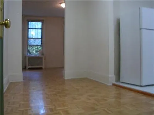 Rented by AJ Clarke | media 33