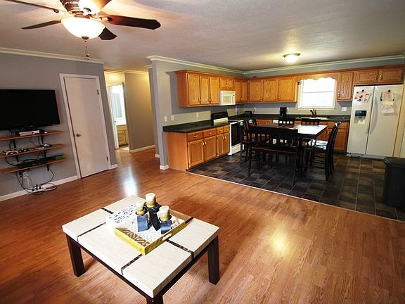 2nd image of 321 County Road 4413