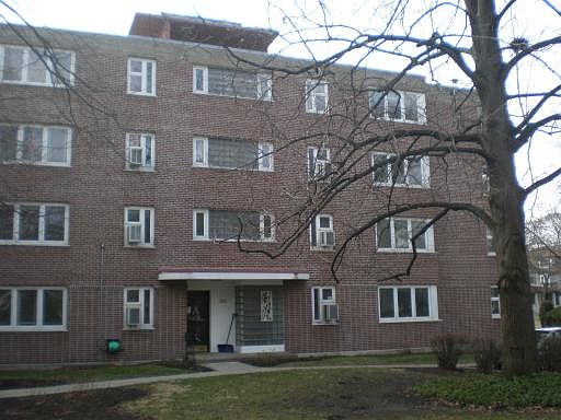 1st image of 7214 Oak Ave APT 2SE