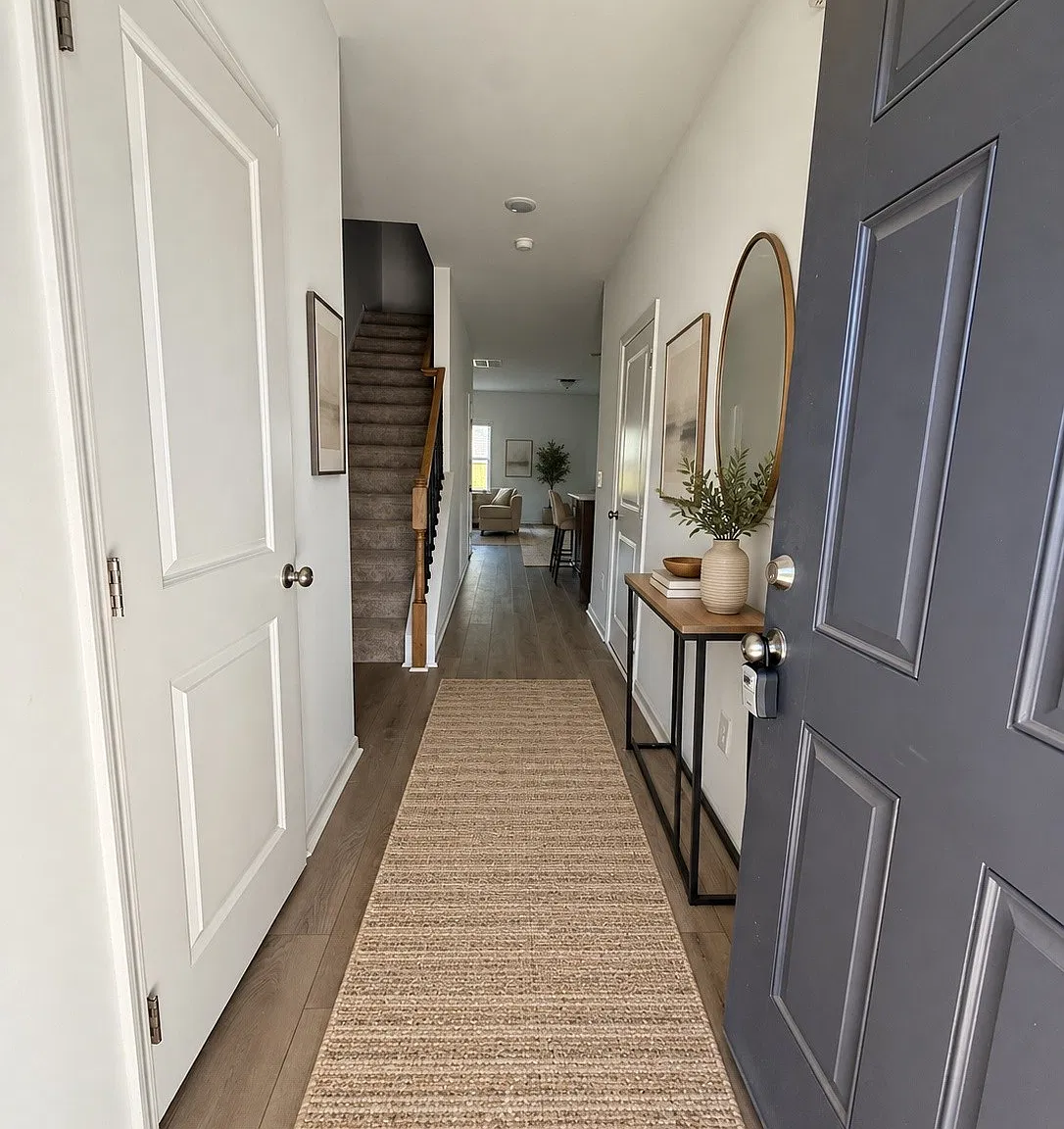 3 bed, 2.5 bath, 1933 sqft, $2,499 — Photo 2