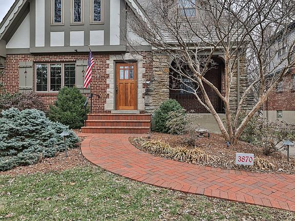 2nd image of 3870 Drakewood Dr
