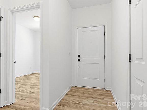 3rd image of 936 Scotch Meadows Loop
