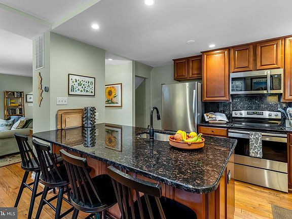 2nd image of 4225 32nd Rd S