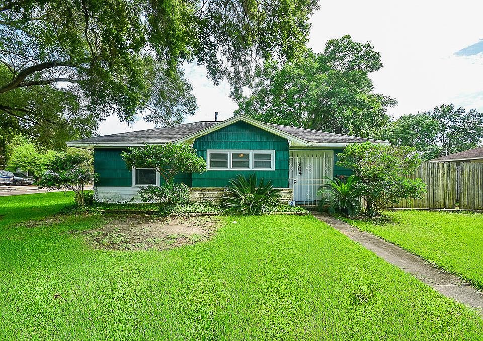 1st image of 604 Valerie Ave
