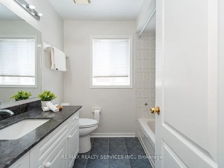 85 Williamson Dr — Photo 42